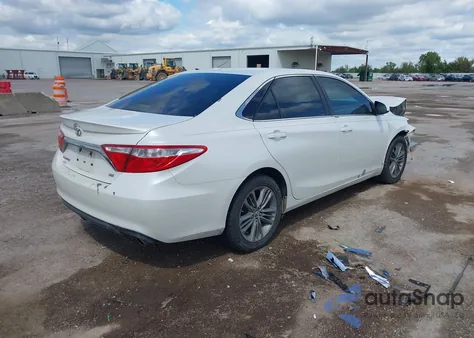 2015 Toyota Camry Se z USA, uszkodzony, nr VIN 4T1BF1FK7FU475034